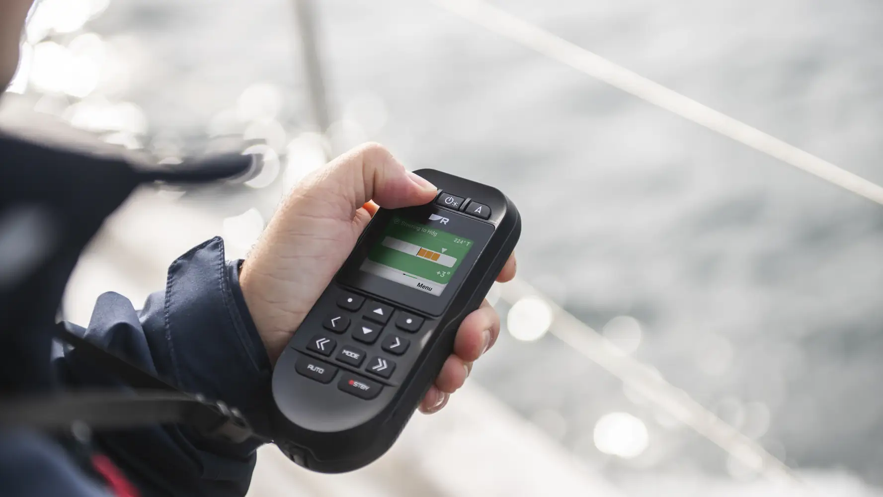 Télécommande Raymarine RCU-1 compacte et ergonomique